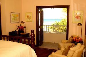 4 Bedroom Villa - Runaway Bay Exterior foto